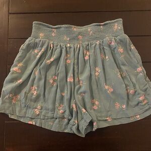 Women’s American Eagle Green Floral Shorts
